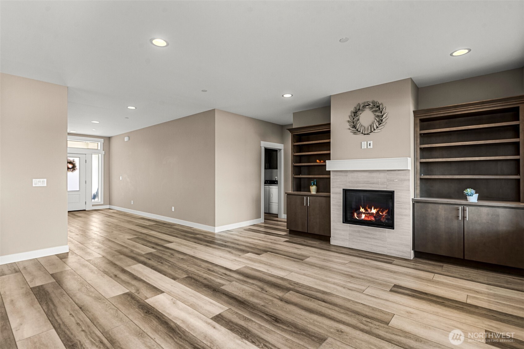 985 Spring Mountain Drive Wenatchee, WA 98801 - Photo 3 of 39