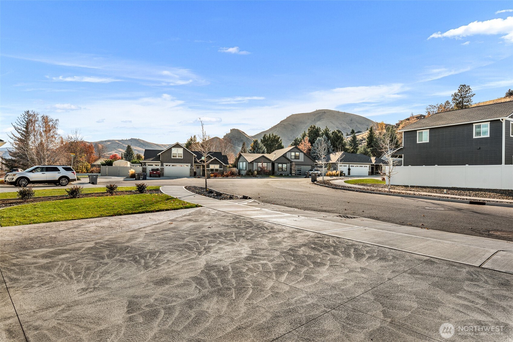 985 Spring Mountain Drive Wenatchee, WA 98801 - Photo 35 of 39