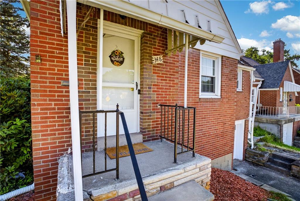 348 Vanadium Road Pittsburgh, PA 15243 - Photo 4 of 33 Gallery Image 4