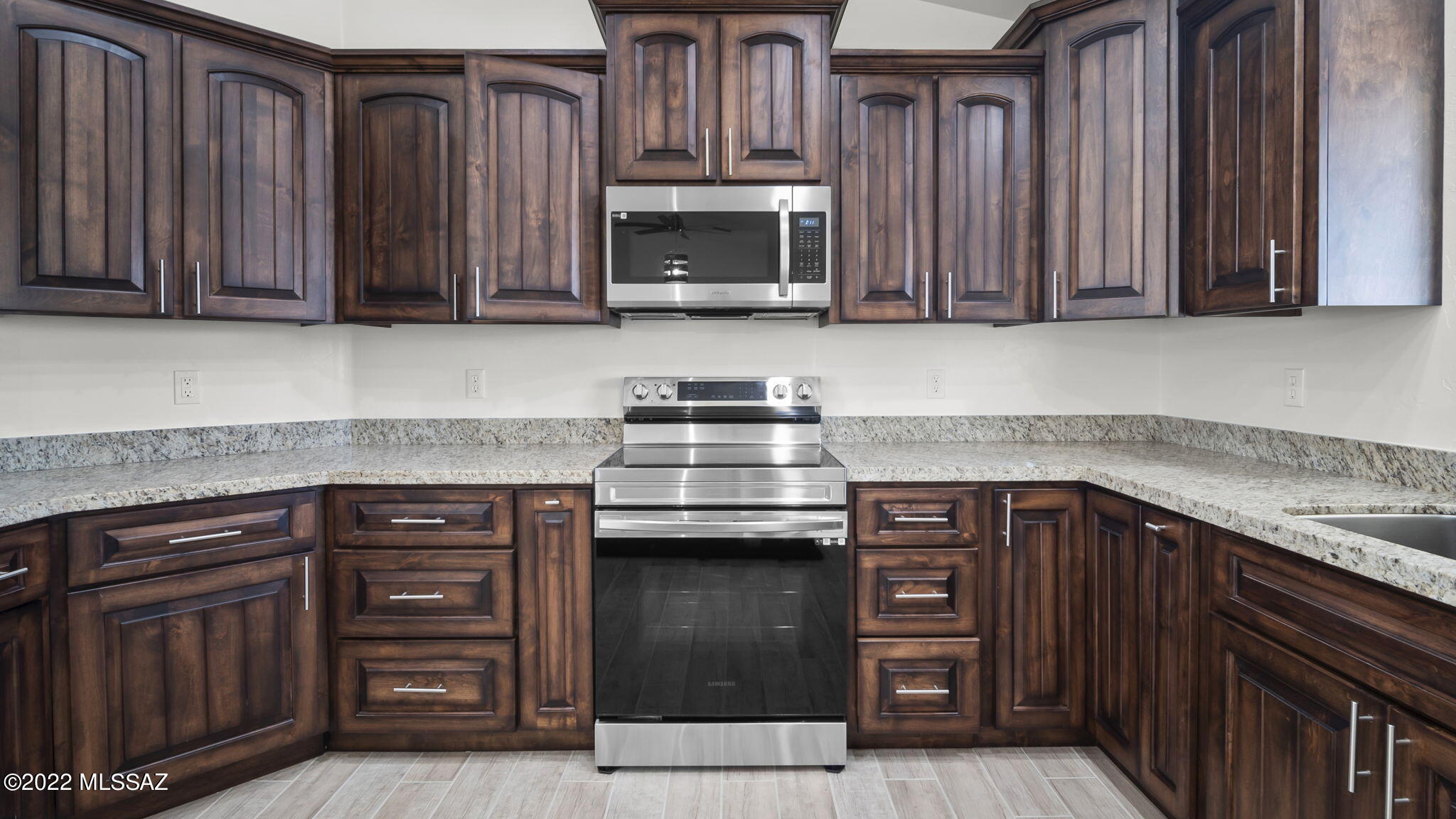 968 Calle Hernandez Rio Rico, AZ 85648 - Photo 8 of 27 Gallery Image 8