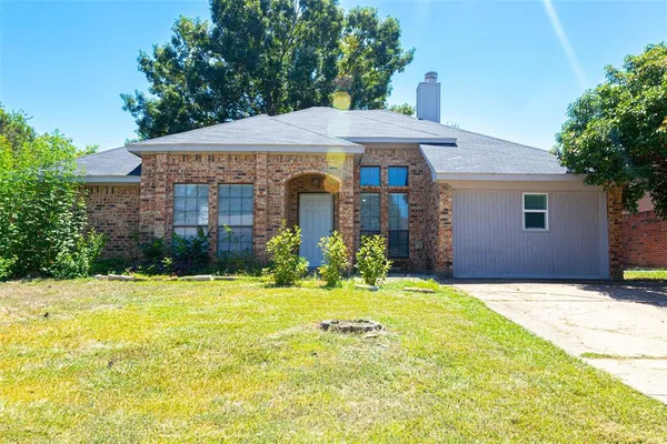 $270,000 | 600 Benedict Lane, Arlington, TX 76002