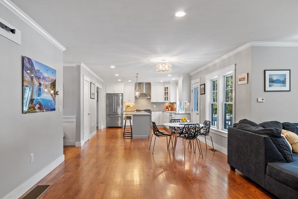 644 Old Bedford Road Concord, MA 01742 - Photo 8 of 25