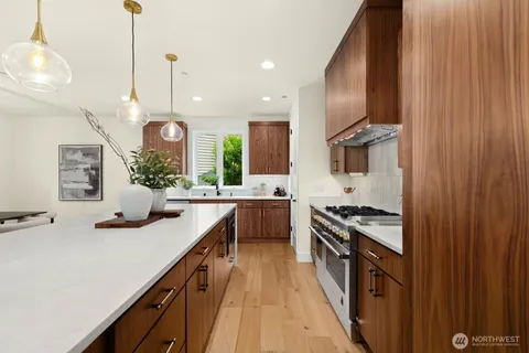 $2,975,000 | 815 130th Avenue Northeast, Bellevue, WA 98005