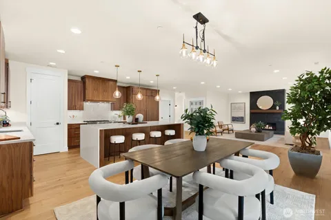 $2,975,000 | 815 130th Avenue Northeast, Bellevue, WA 98005