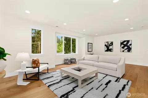$2,975,000 | 815 130th Avenue Northeast, Bellevue, WA 98005