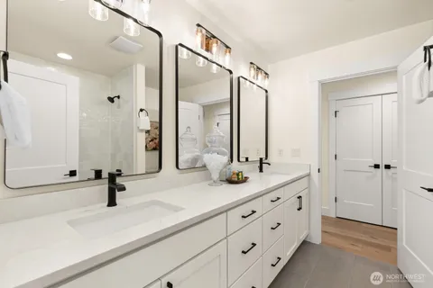 $2,975,000 | 815 130th Avenue Northeast, Bellevue, WA 98005