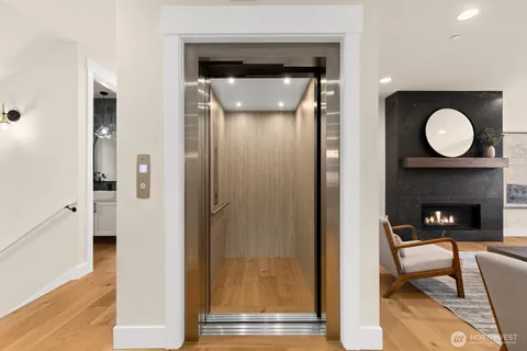 $2,975,000 | 815 130th Avenue Northeast, Bellevue, WA 98005