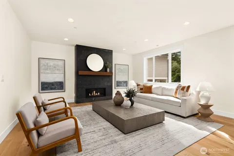 $2,975,000 | 815 130th Avenue Northeast, Bellevue, WA 98005