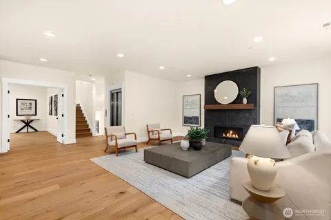 $2,975,000 | 815 130th Avenue Northeast, Bellevue, WA 98005