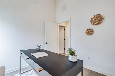 $600,000 | 1931 East 38th 1/2 Street, Unit 62, Austin, TX 78723