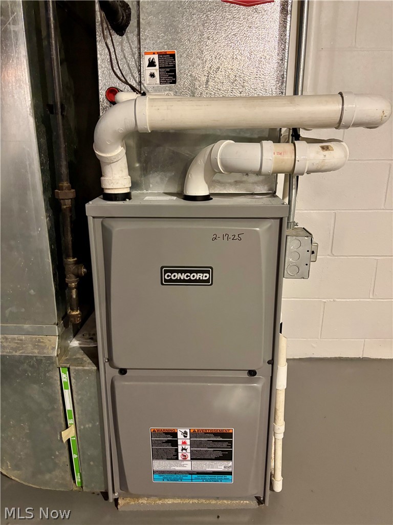 1437 Shaw Road, Unit B Niles, OH 44446 - Photo 26 of 32 Furnace