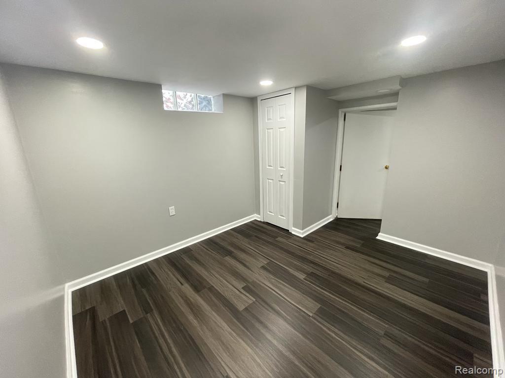 14067 Trenton Road Southgate, MI 48195 - Photo 19 of 23