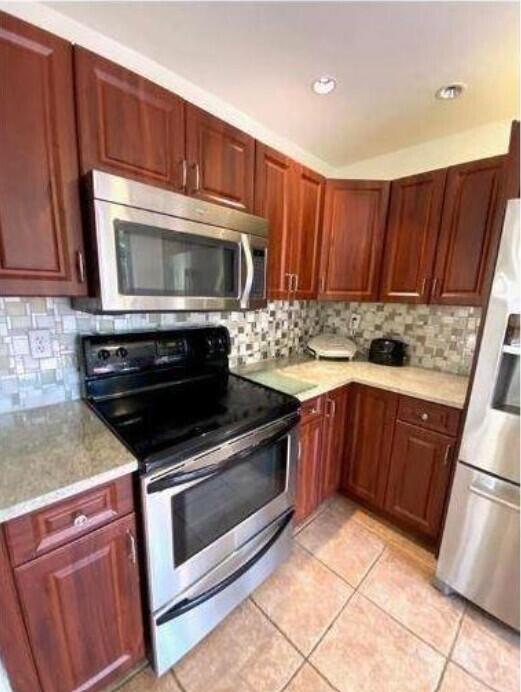 5705 Fox Hollow Drive, Unit B Boca Raton, FL 33486 - Photo 4 of 30 4