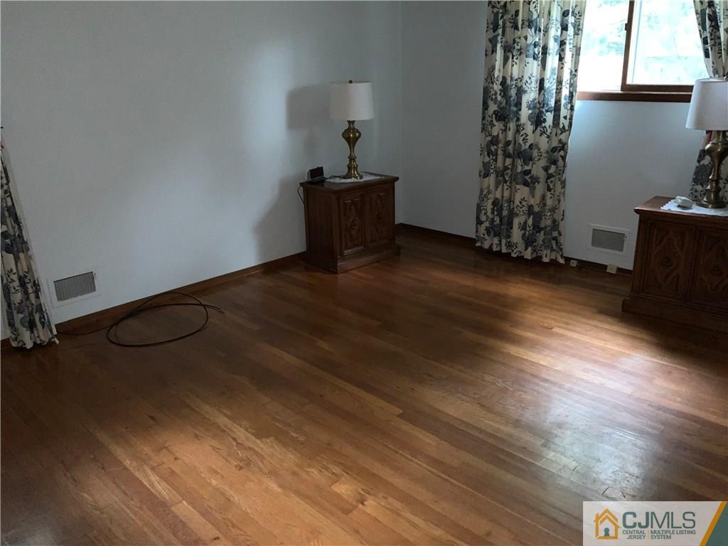 4 Deborah Drive Edison, NJ 08820 - Photo 13 of 20 Gallery Image 13