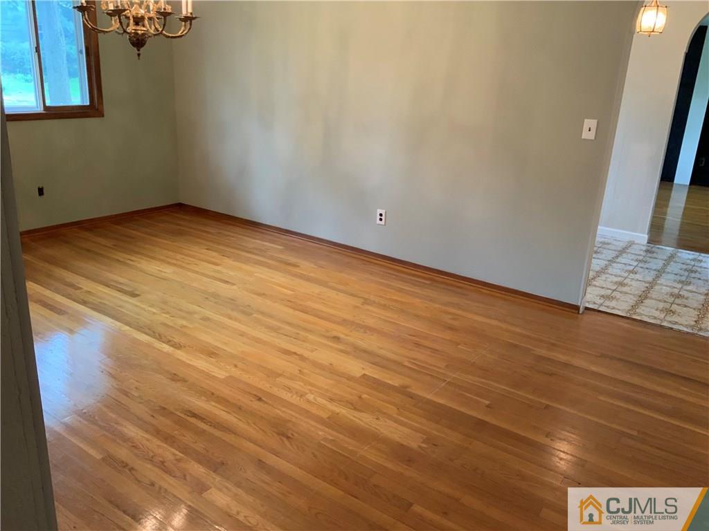 4 Deborah Drive Edison, NJ 08820 - Photo 19 of 20 Gallery Image 19