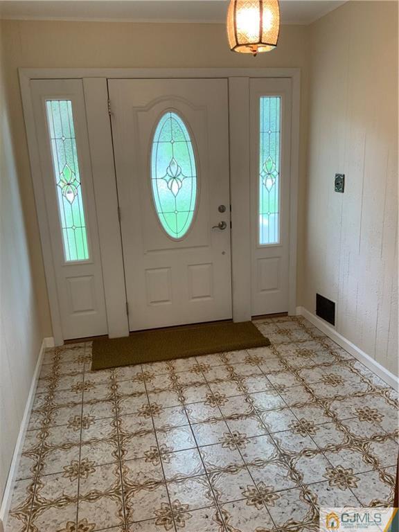 4 Deborah Drive Edison, NJ 08820 - Photo 7 of 20 Gallery Image 7