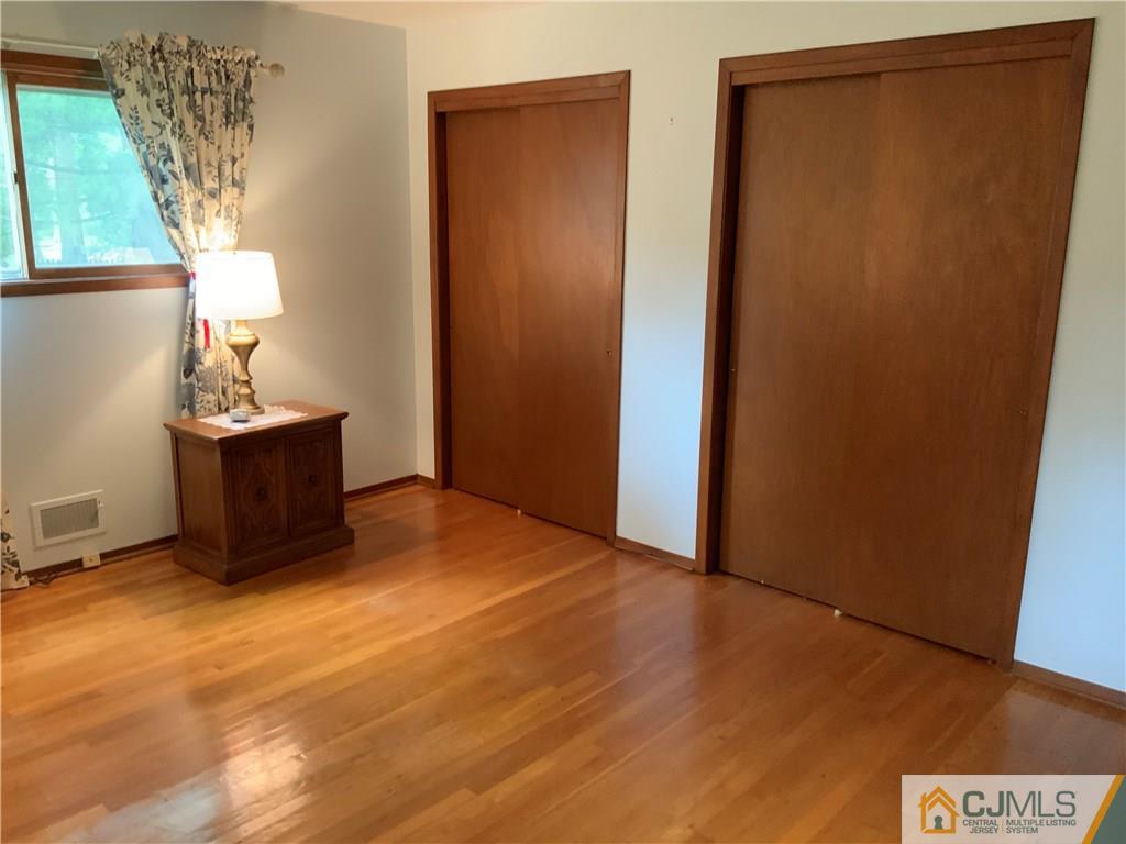 4 Deborah Drive Edison, NJ 08820 - Photo 10 of 20 Gallery Image 10