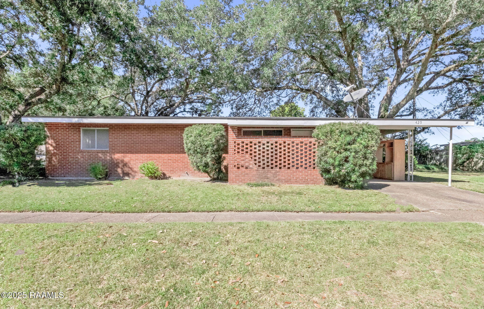 425 Normandy Road Lafayette, LA 70503 - Photo 1 of 15 1-web-or-mls-425 Normandy-2