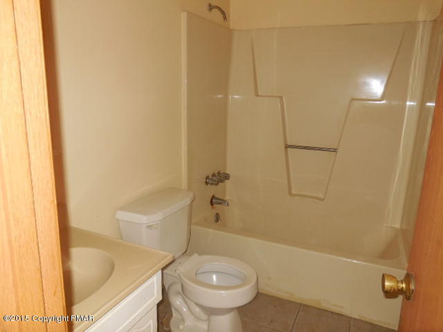 3333 Oberon Road Tobyhanna, PA 18466 - Photo 9 of 10 DSCN0292