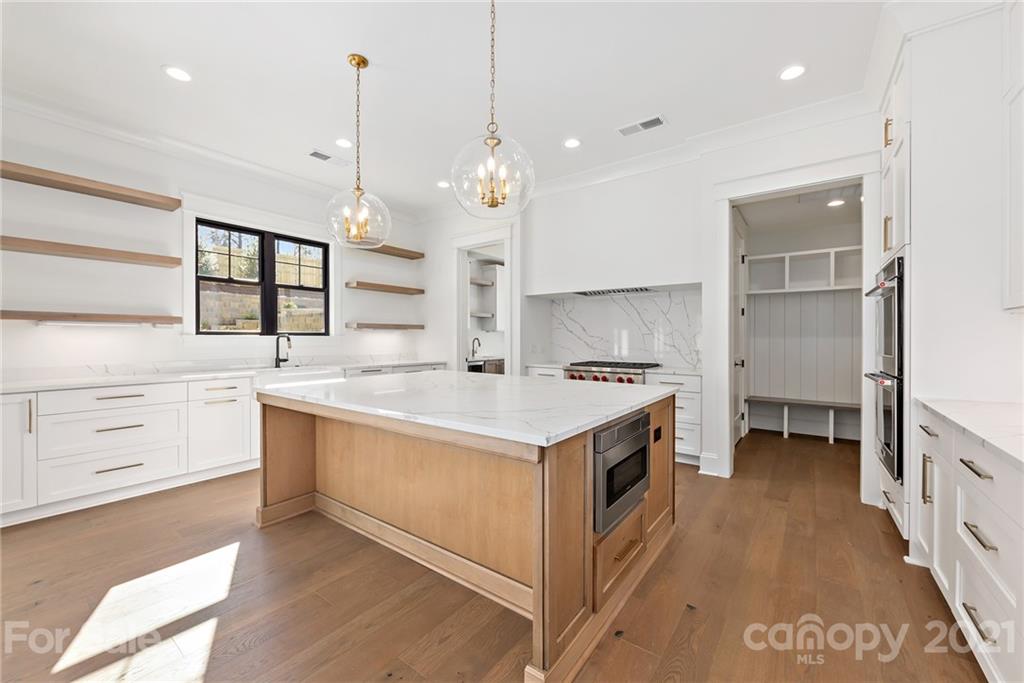 5702 Closeburn Road Charlotte, NC 28209 - Photo 3 of 35 Gallery Image 3