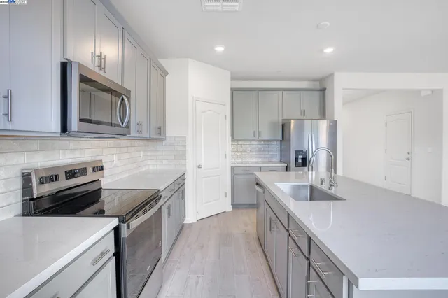 $924,800 | 4112 Markovich Court, Richmond, CA 94806