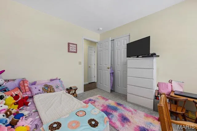 $260,000 | 270 Derek Drive, Hawk Point, MO 63349