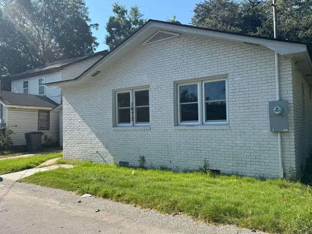 $2,000 | 1972 Arbutus Avenue, North Charleston, SC 29405