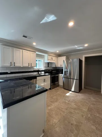 $2,000 | 1972 Arbutus Avenue, North Charleston, SC 29405