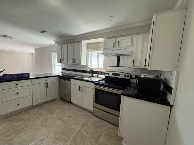 $2,000 | 1972 Arbutus Avenue, North Charleston, SC 29405