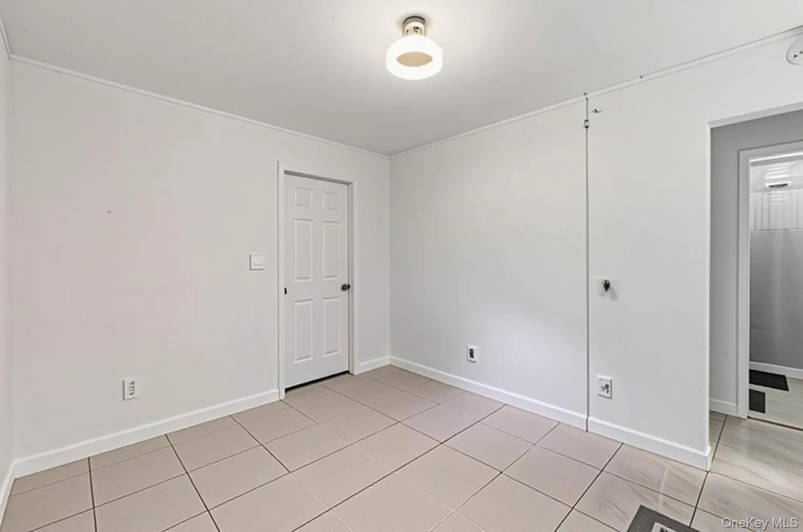 218-52 138th Road Queens, NY 11413 - Photo 17 of 25