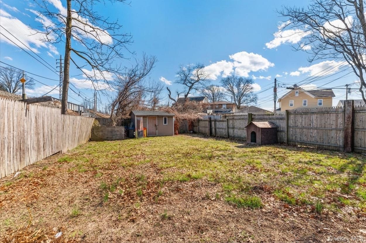 218-52 138th Road Queens, NY 11413 - Photo 21 of 25