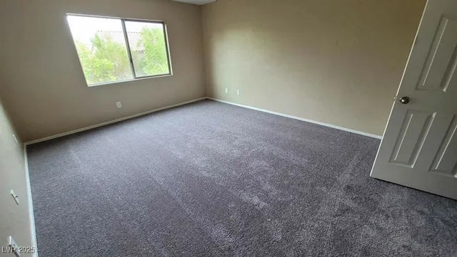 $400,000 | 9128 Westchester Hill Avenue, Las Vegas, NV 89148