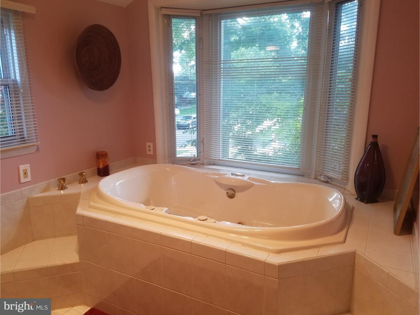 552 Cedarbrook Road Southampton, PA 18966 - Photo 21 of 25 Master Bathroom