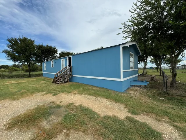 $1,500 | 112 B Thomas Park Drive, Hutto, TX 78634
