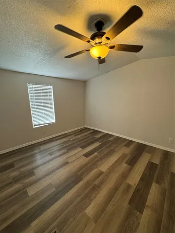 $1,500 | 112 B Thomas Park Drive, Hutto, TX 78634