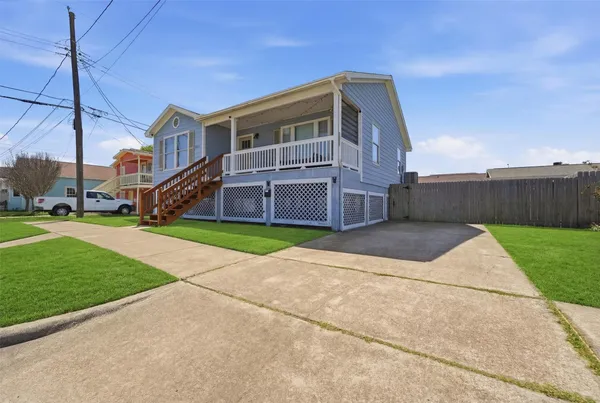 $2,100 | 2311 56th Street, Galveston, TX 77551