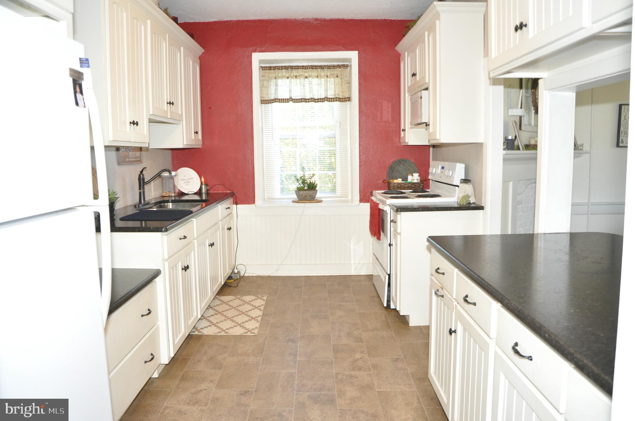 889 Maple Grove Road Mohnton, PA 19540 - Photo 29 of 35 Kitchen