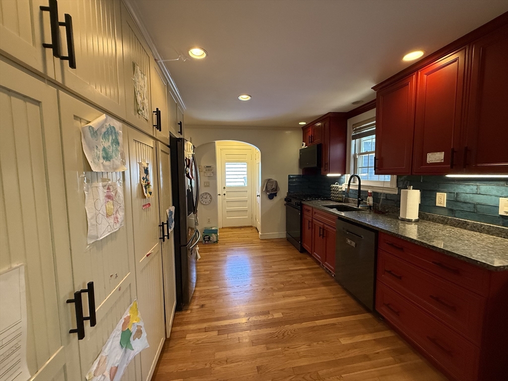 36 Risley Road, Unit 36 Brookline, MA 02467 - Photo 3 of 21