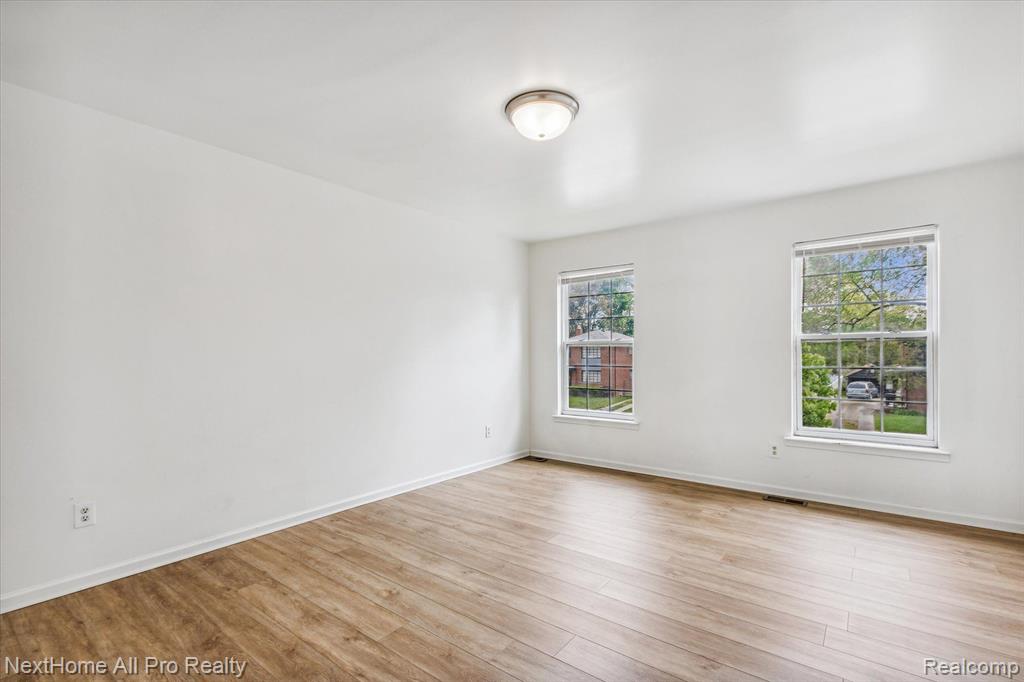 15401 Meyers Road Detroit, MI 48227 - Photo 32 of 43
