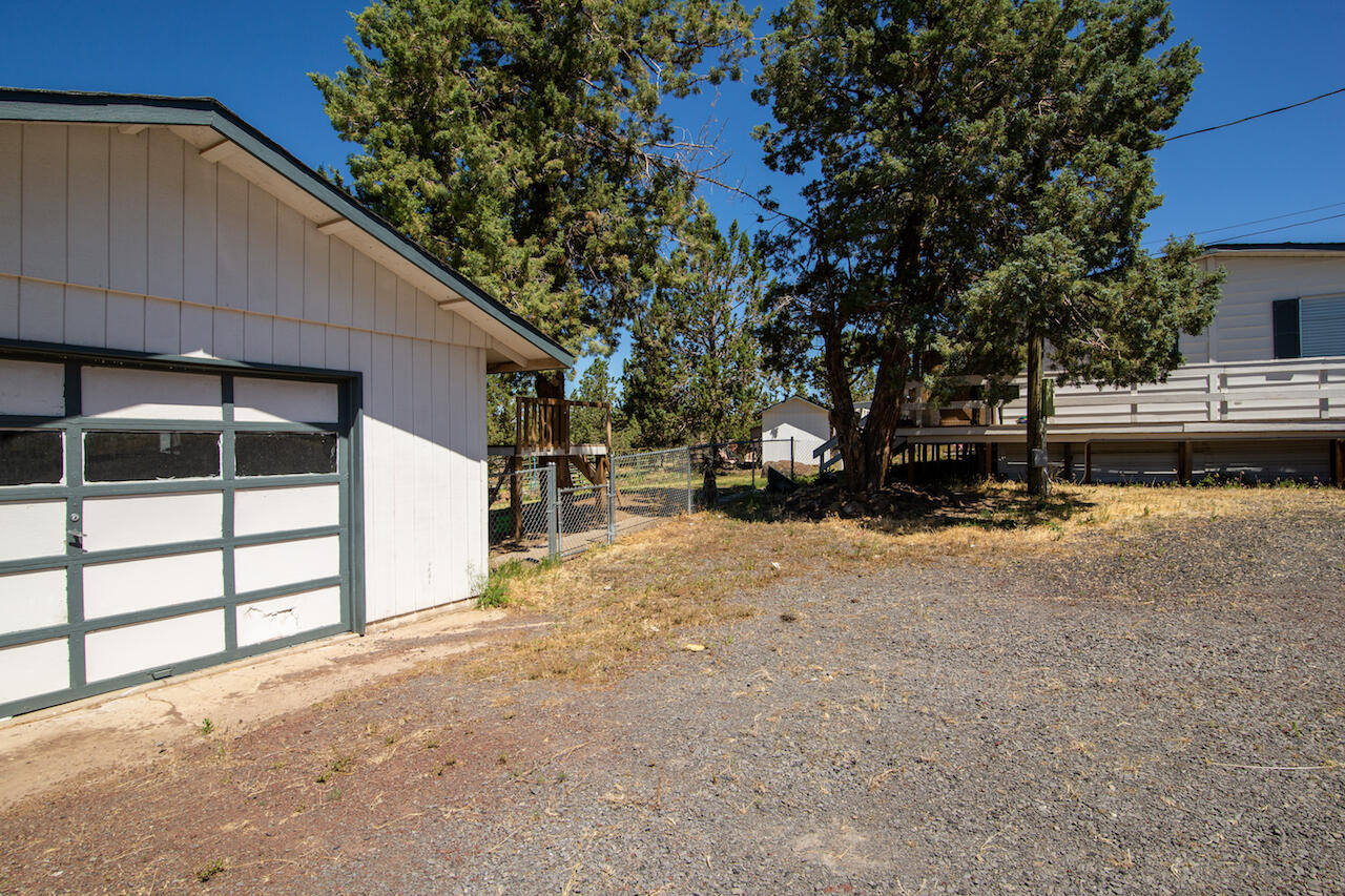 8590 Southwest Shad Road Terrebonne, OR 97760 - Photo 36 of 36 HDR438