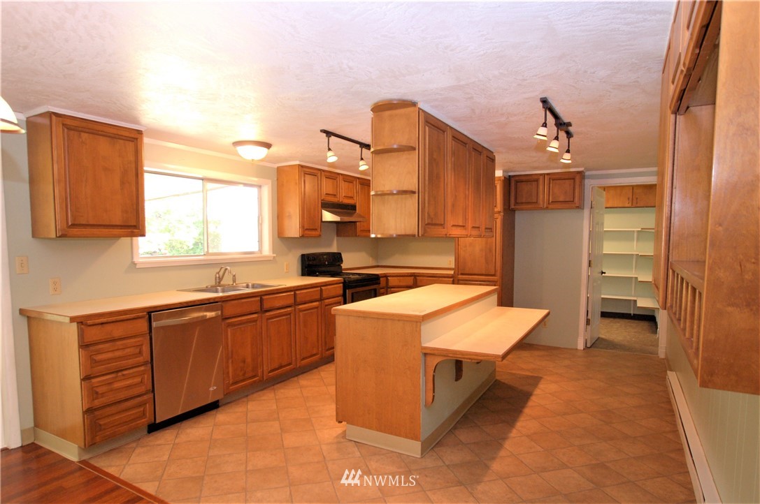 331 Southeast Cole Road Shelton, WA 98584 - Photo 4 of 15 Gallery Image 4