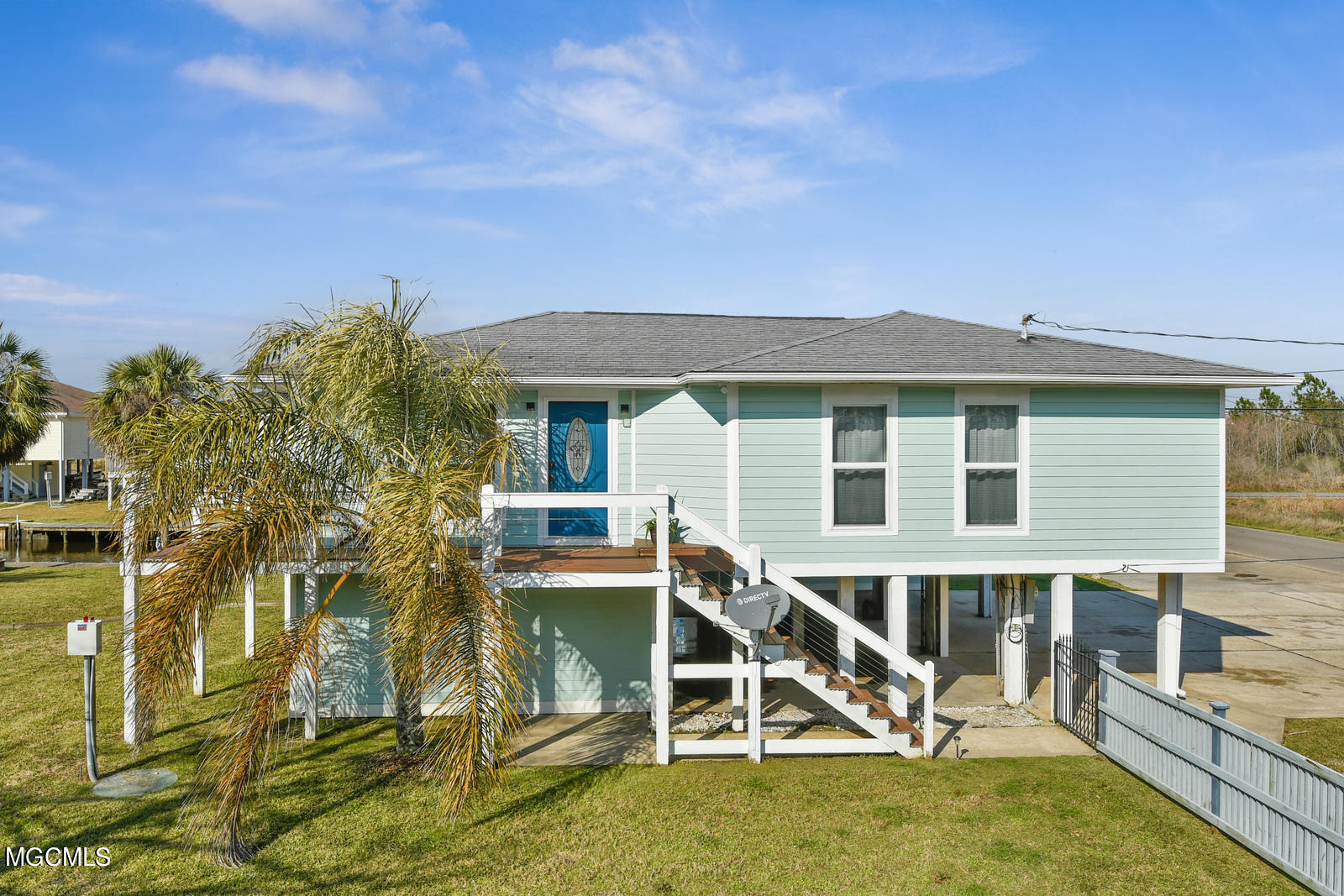 501 Chapman Road Bay St. Louis, MS 39520 - Photo 1 of 15 002_1600x1067_mls_1600x1067