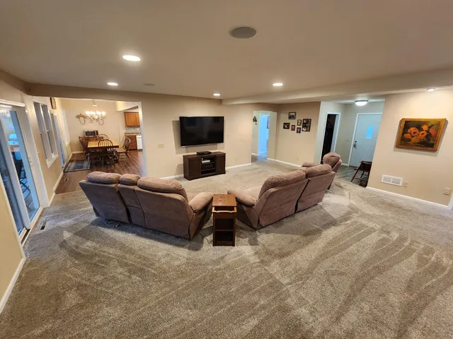 $899,999 | 7715 West Wind Lake Road, Norway, WI 53185