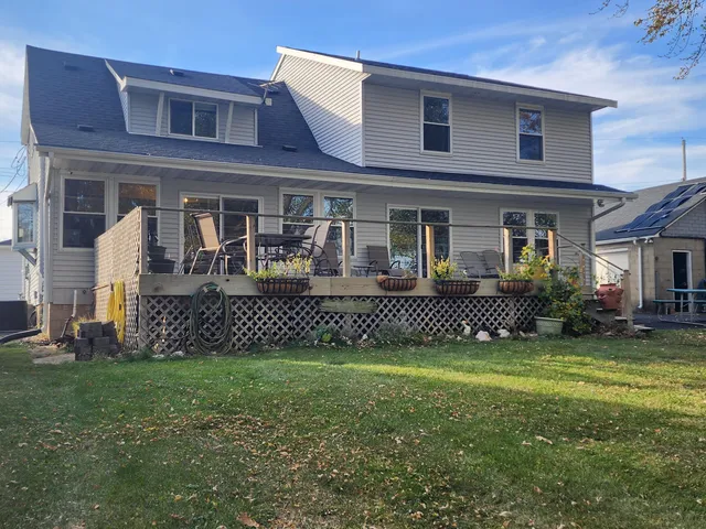 $899,999 | 7715 West Wind Lake Road, Norway, WI 53185