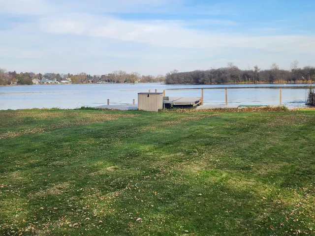 $899,999 | 7715 West Wind Lake Road, Norway, WI 53185