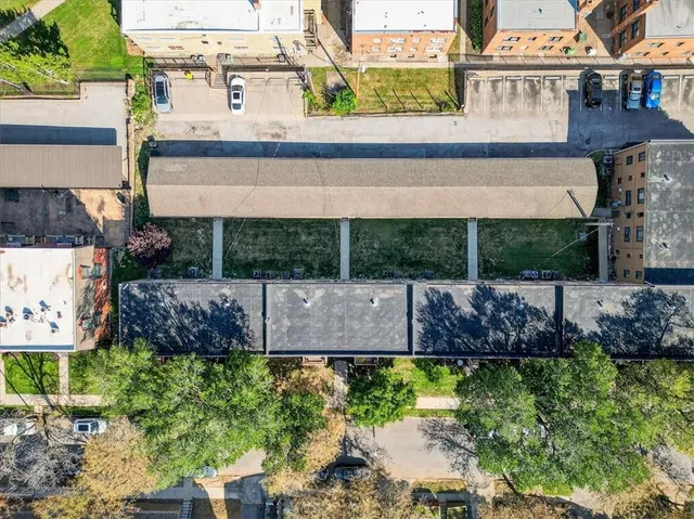 $185,000 | 4533 Holly Street, Unit 103, Kansas City, MO 64111