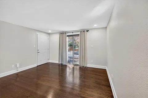 $185,000 | 4533 Holly Street, Unit 103, Kansas City, MO 64111