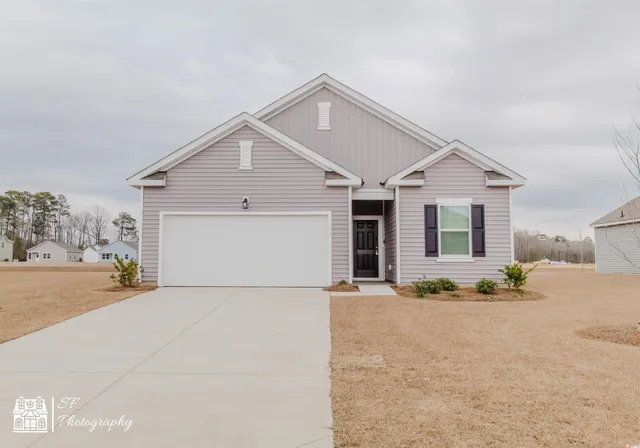 $2,200 | 157 Linares Street, Loris, SC 29569