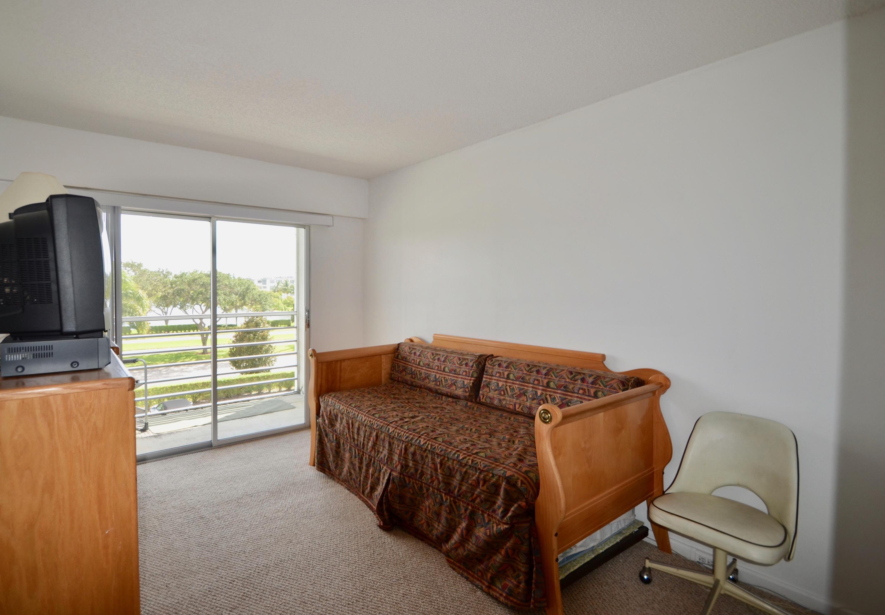 122 Suffolk C Boca Raton, FL 33434 - Photo 11 of 26 DSC_0017 5