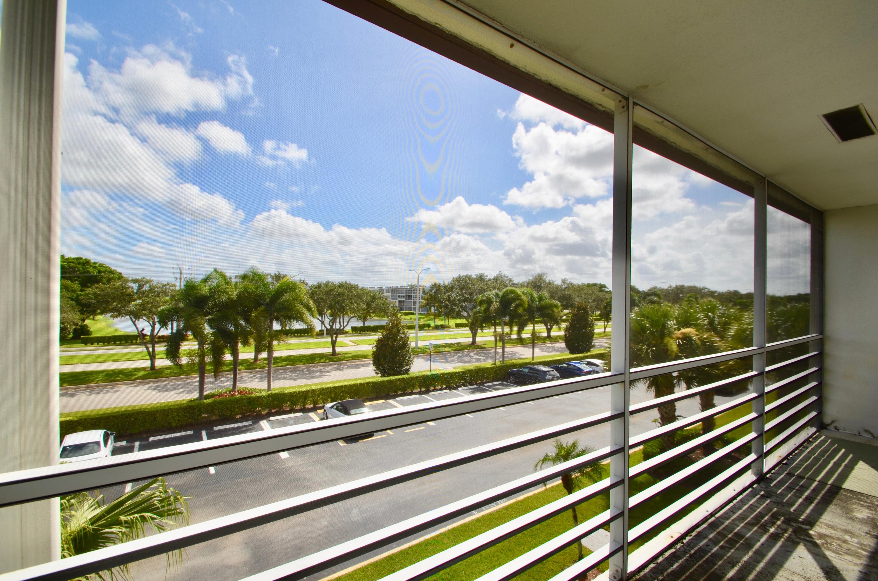 122 Suffolk C Boca Raton, FL 33434 - Photo 15 of 26 DSC_0022 4